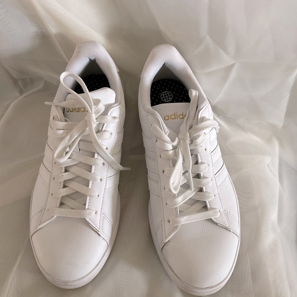 Adidas Women’s Grand Court 2.0 sneakers - Picture 7 of 7